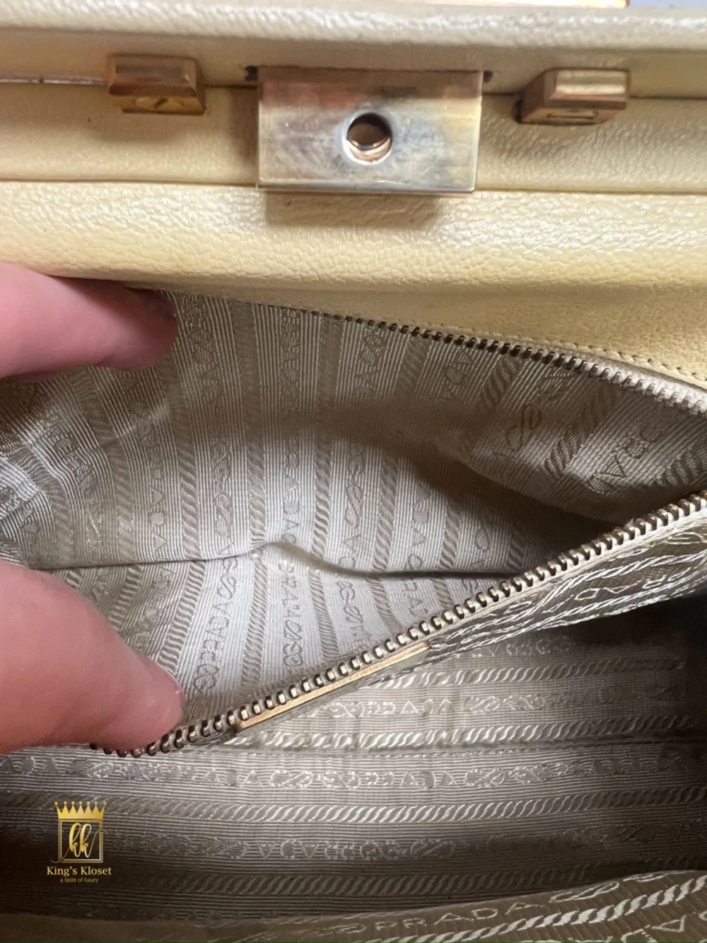 Prada Saffiano vintage Boston/ doctors bag - Picture 9 of 16